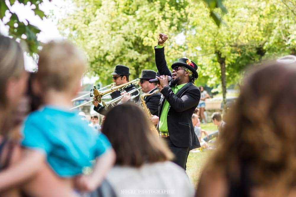 Photos concert devant la mairie